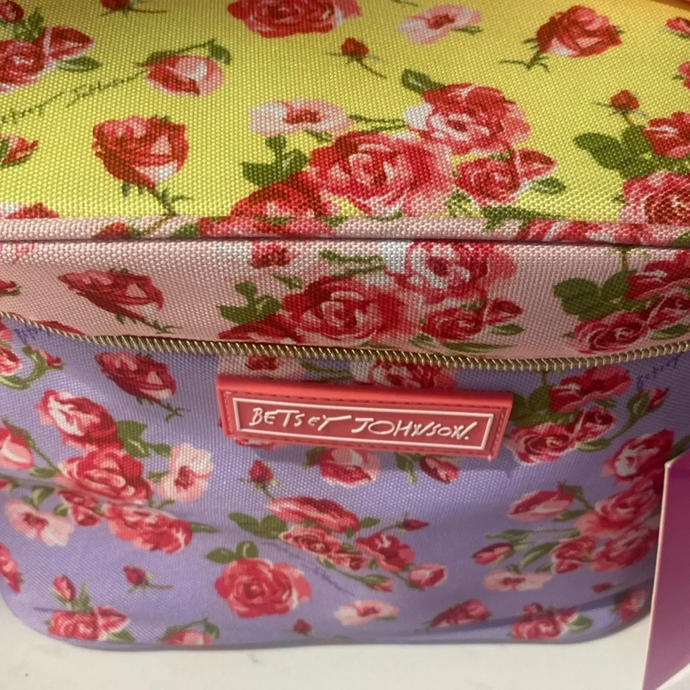 Betsey Johnson Floral Design 6 pack Cooler/Lunch Tote. Dual Handles - Picture 6 of 8